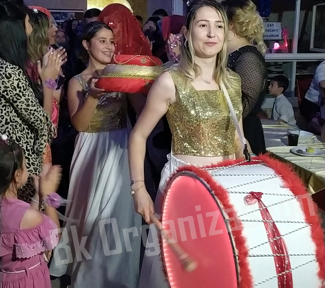 kına girişi gelin damat davul